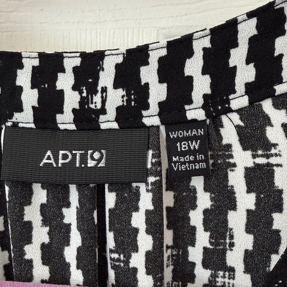 Apt. 9 Black and White Long Sleeve Dress - Picture 2 of 7